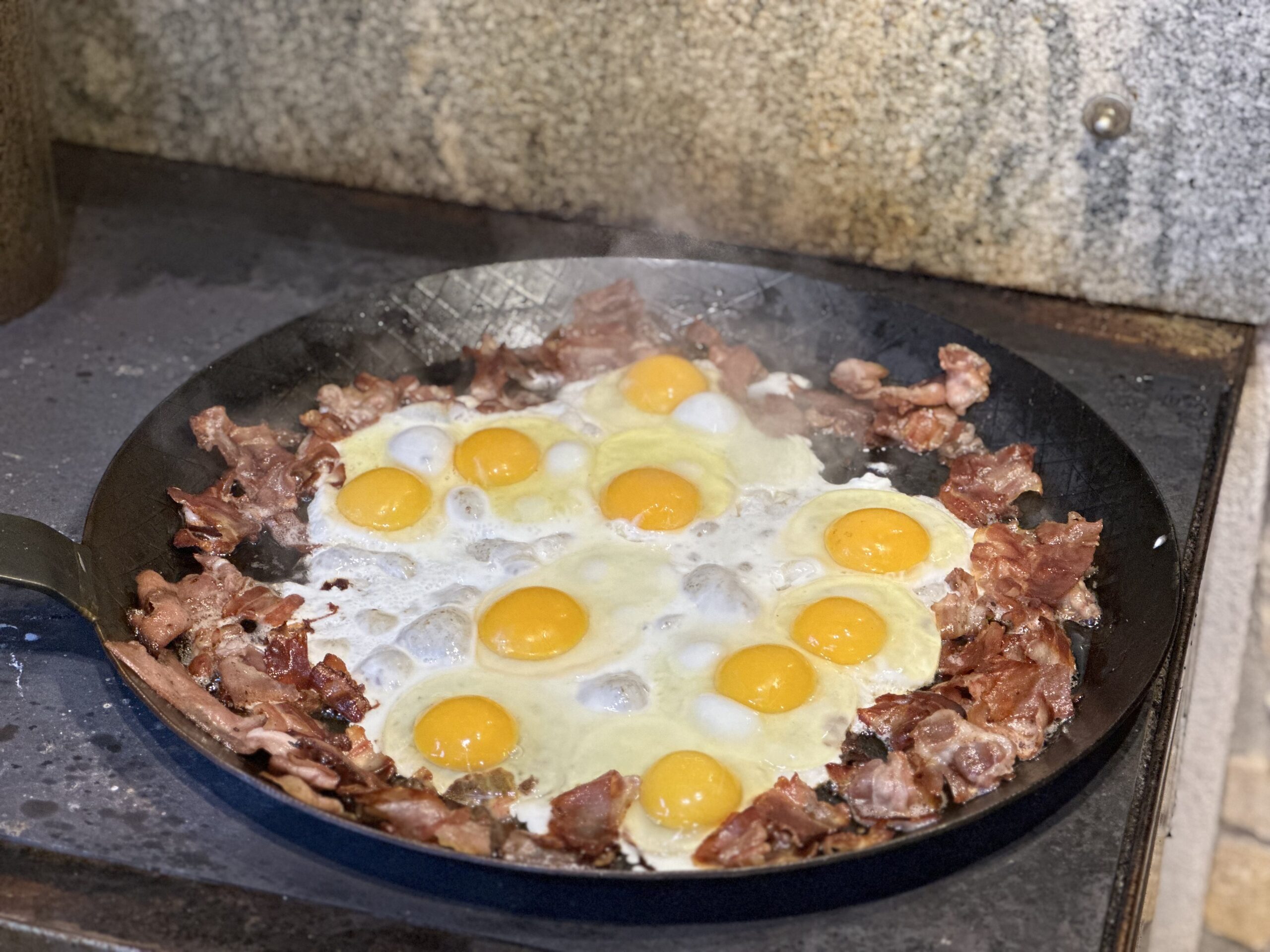 Schmiedeeiserne Bratpfanne mit Hakenstiel – Bild 6